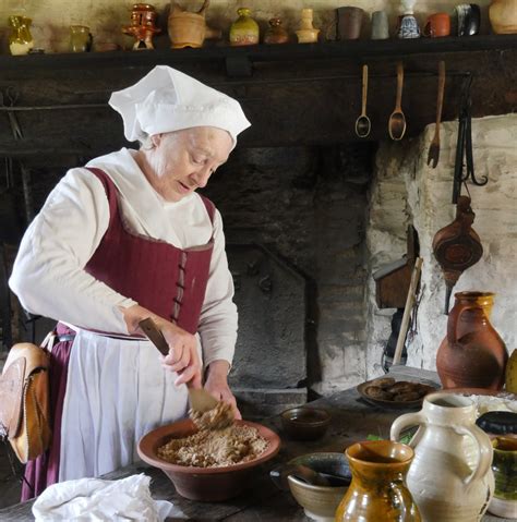 tudor kitchen recipes.